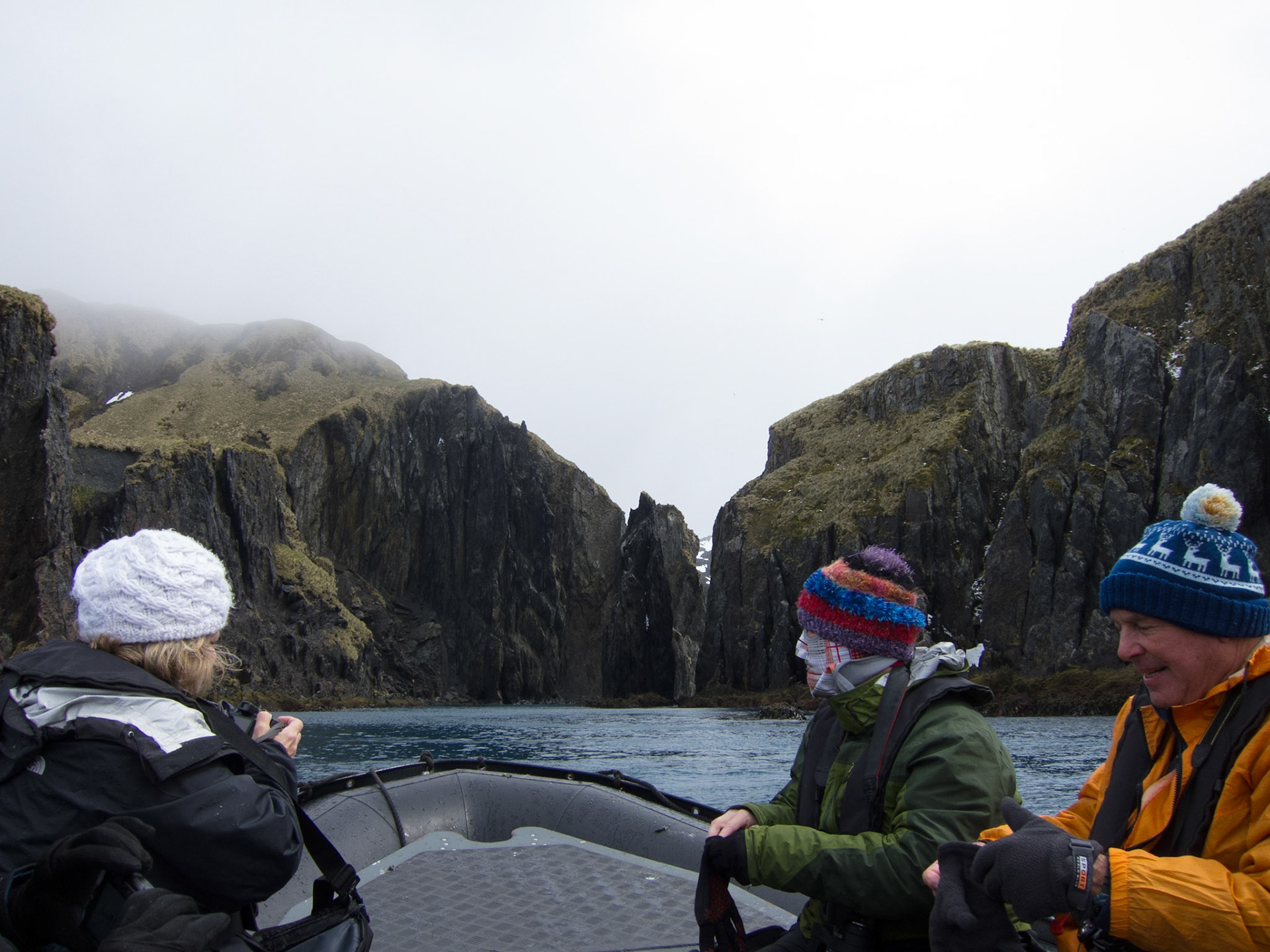 Zodiac cruise at Cathedral Rocks, Cooper Bay