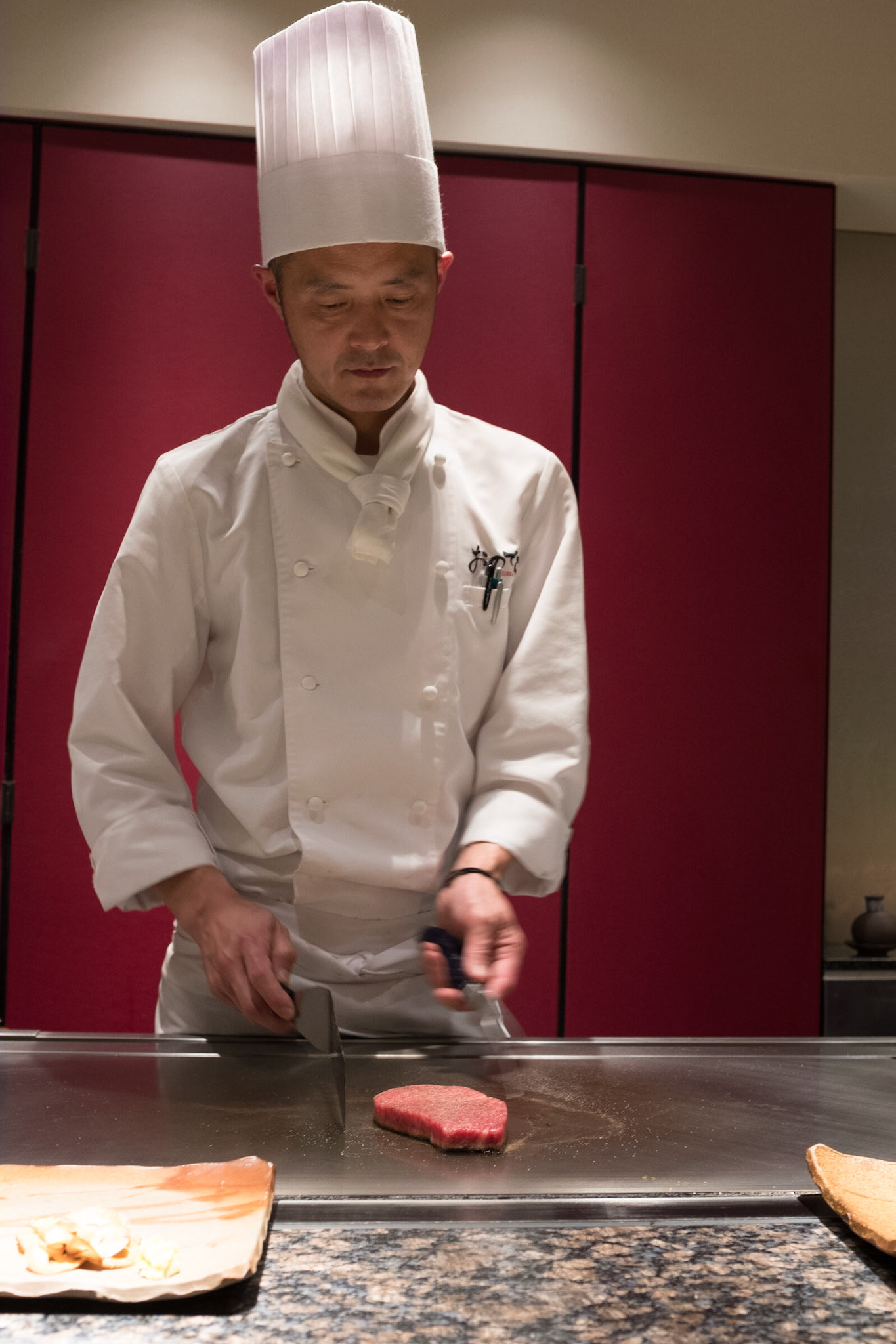 Chef cooking Waygu beef at Ginza Onodera