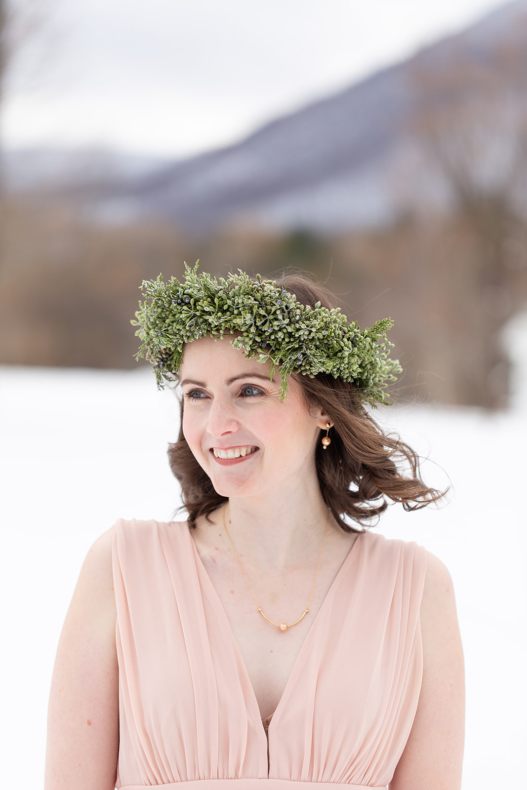 Photographer: @dallendorfphoto Makeup: @Hillaryfayfreelancemua Venue: @Innatmanchester Florist: @Nancybishopfloral