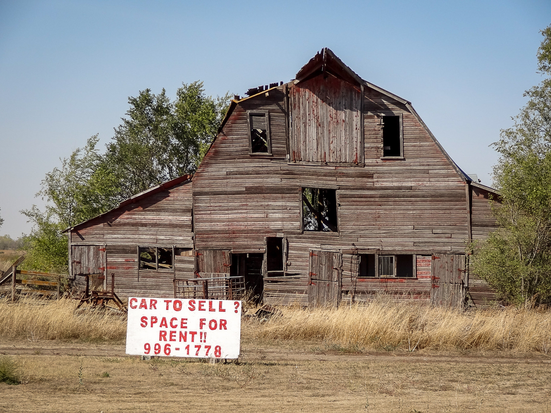 Nebraska, Barn sale