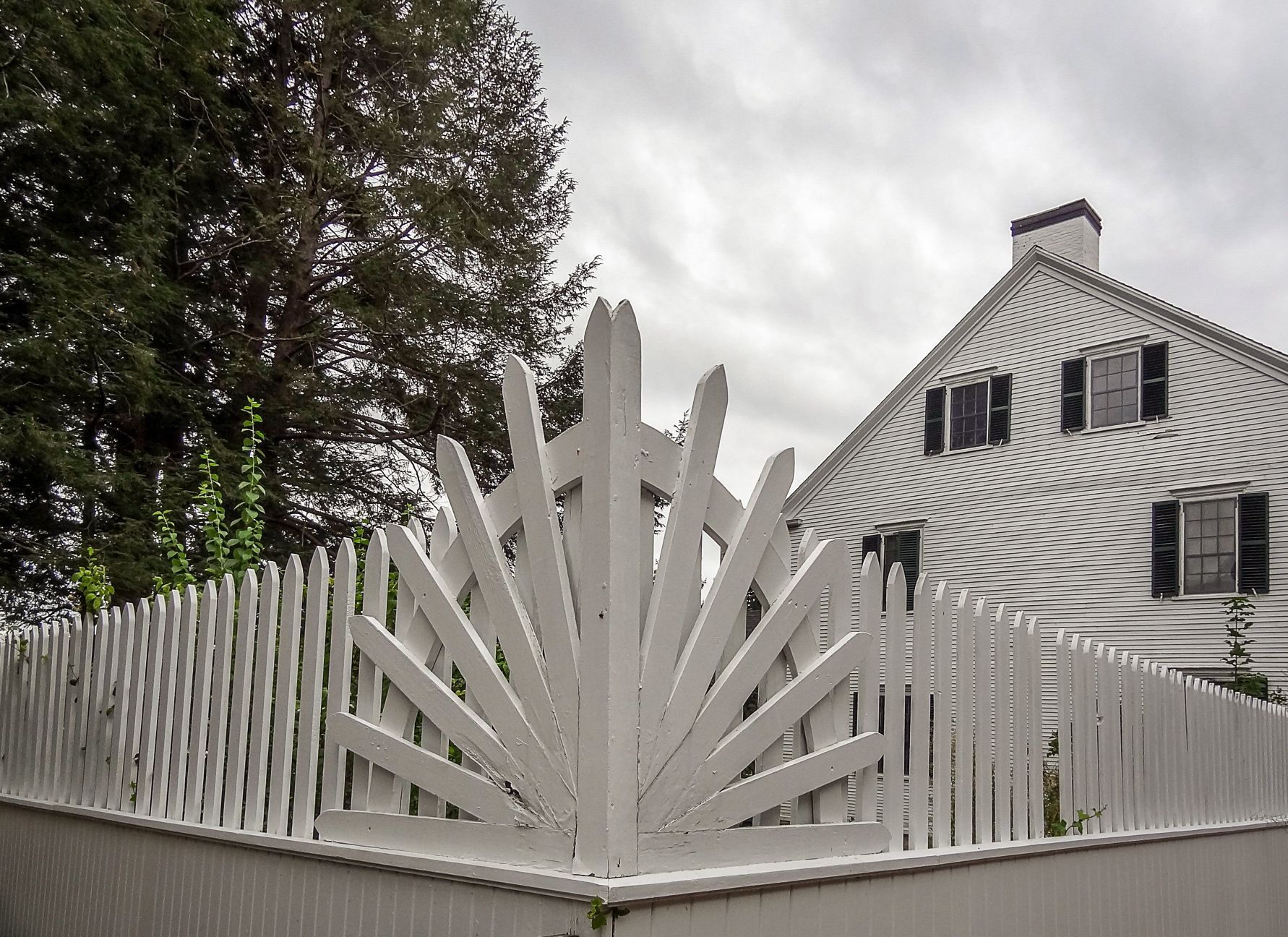 New Hampshire, Portsmouth fence