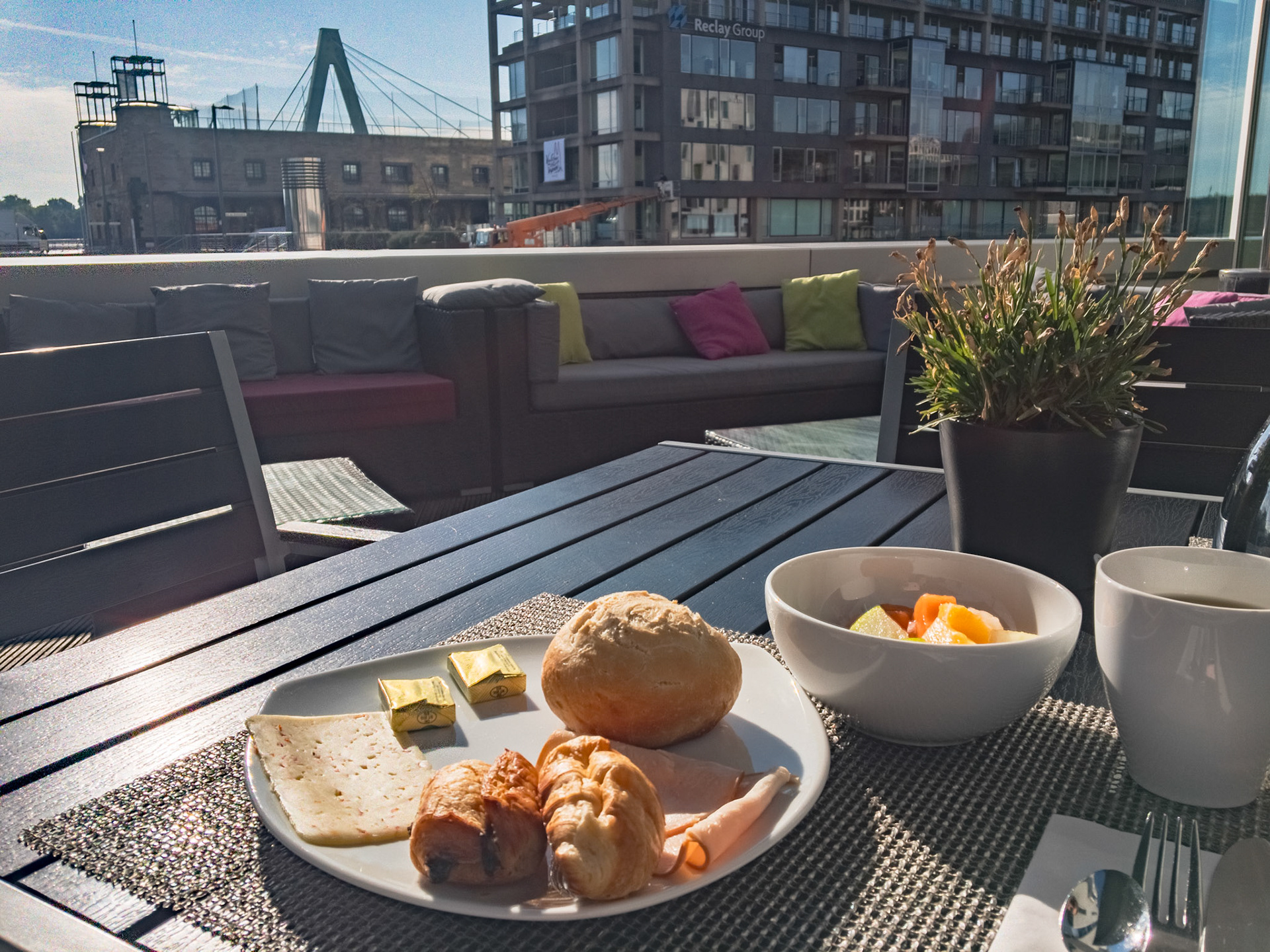Blick auf den Rhein in Köln