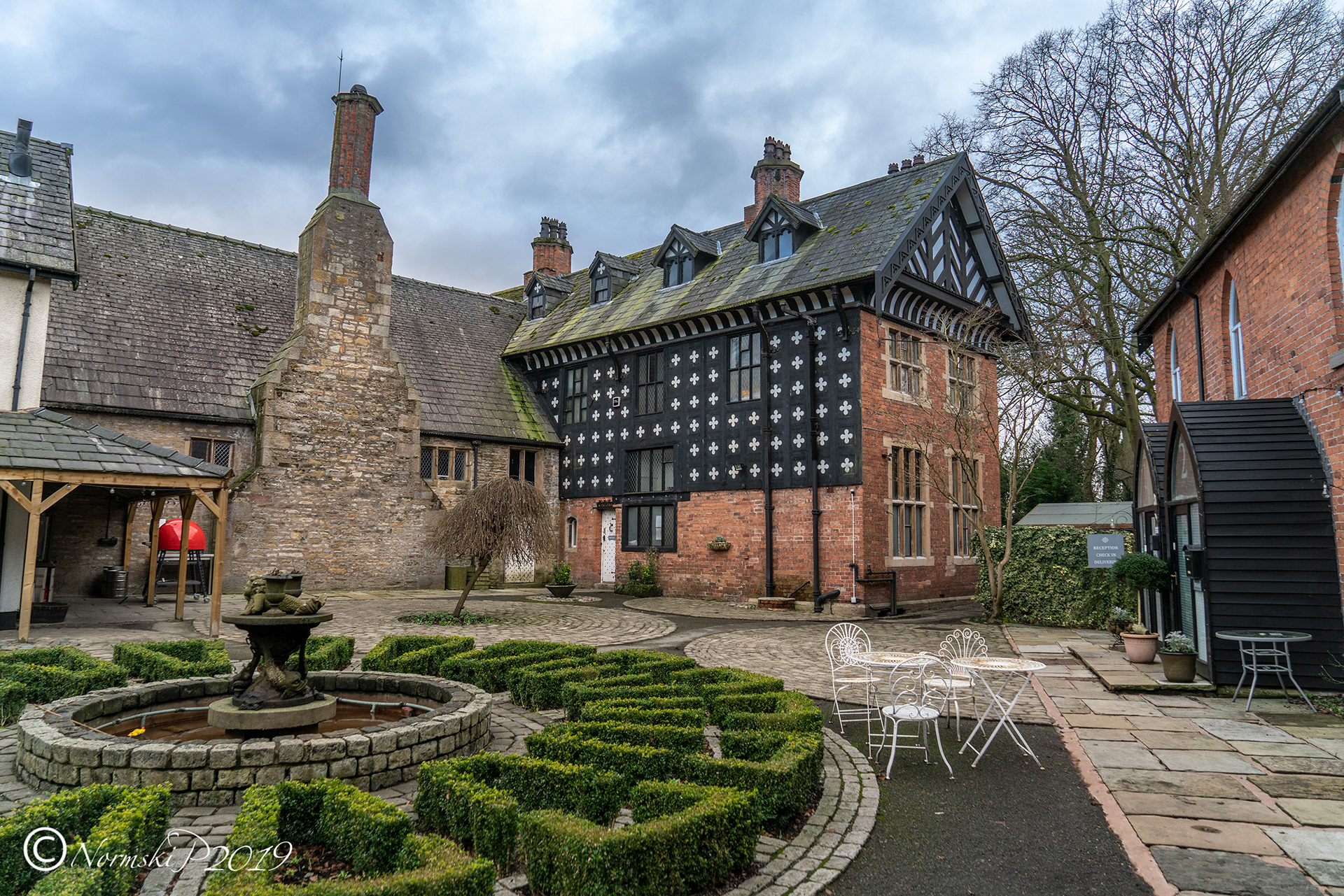 Salmsbury Hall