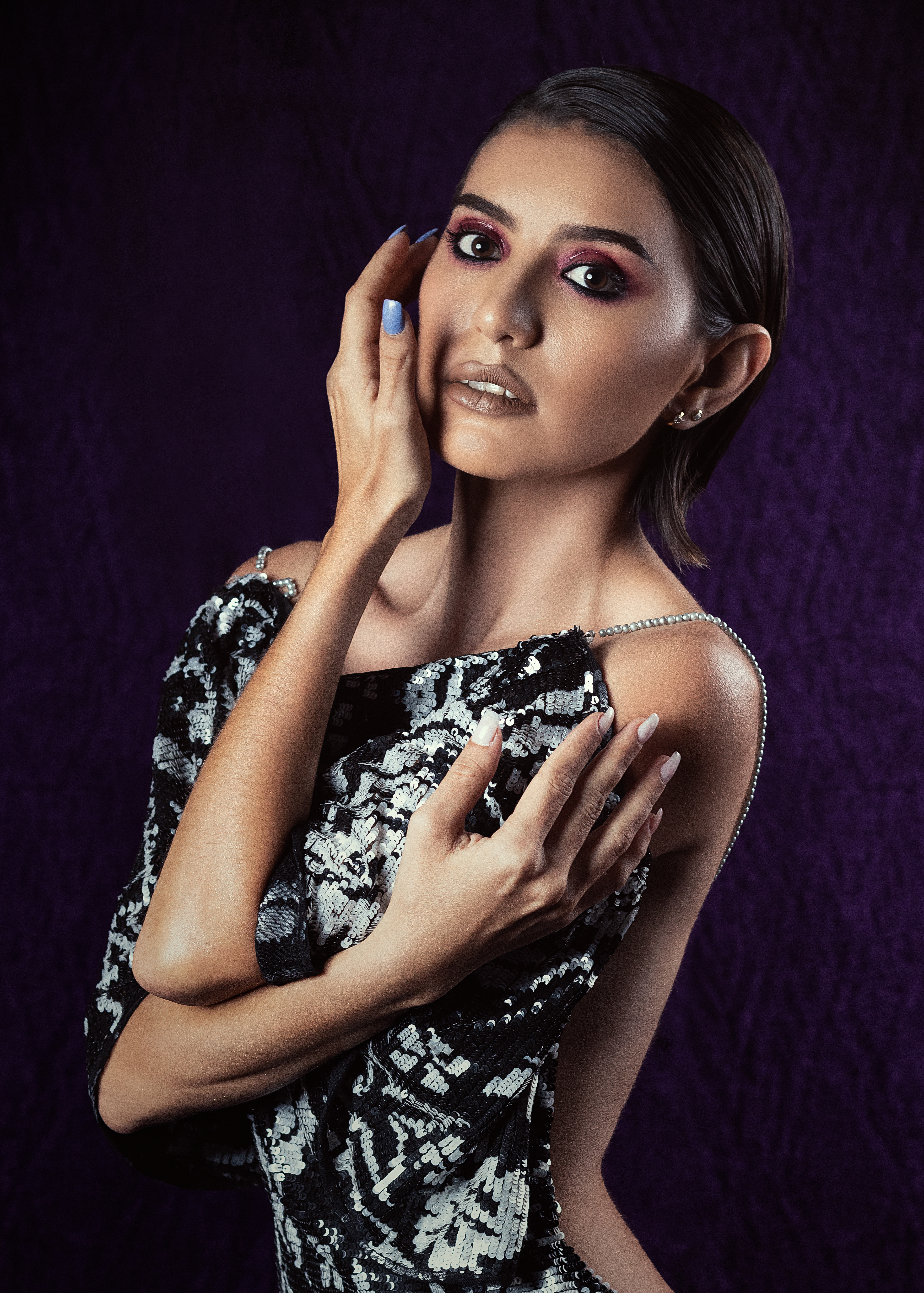 Foto: Eduardo Paralizabal MUA: David Priego Modelo: Paola Guzmán Diseño: David Priego