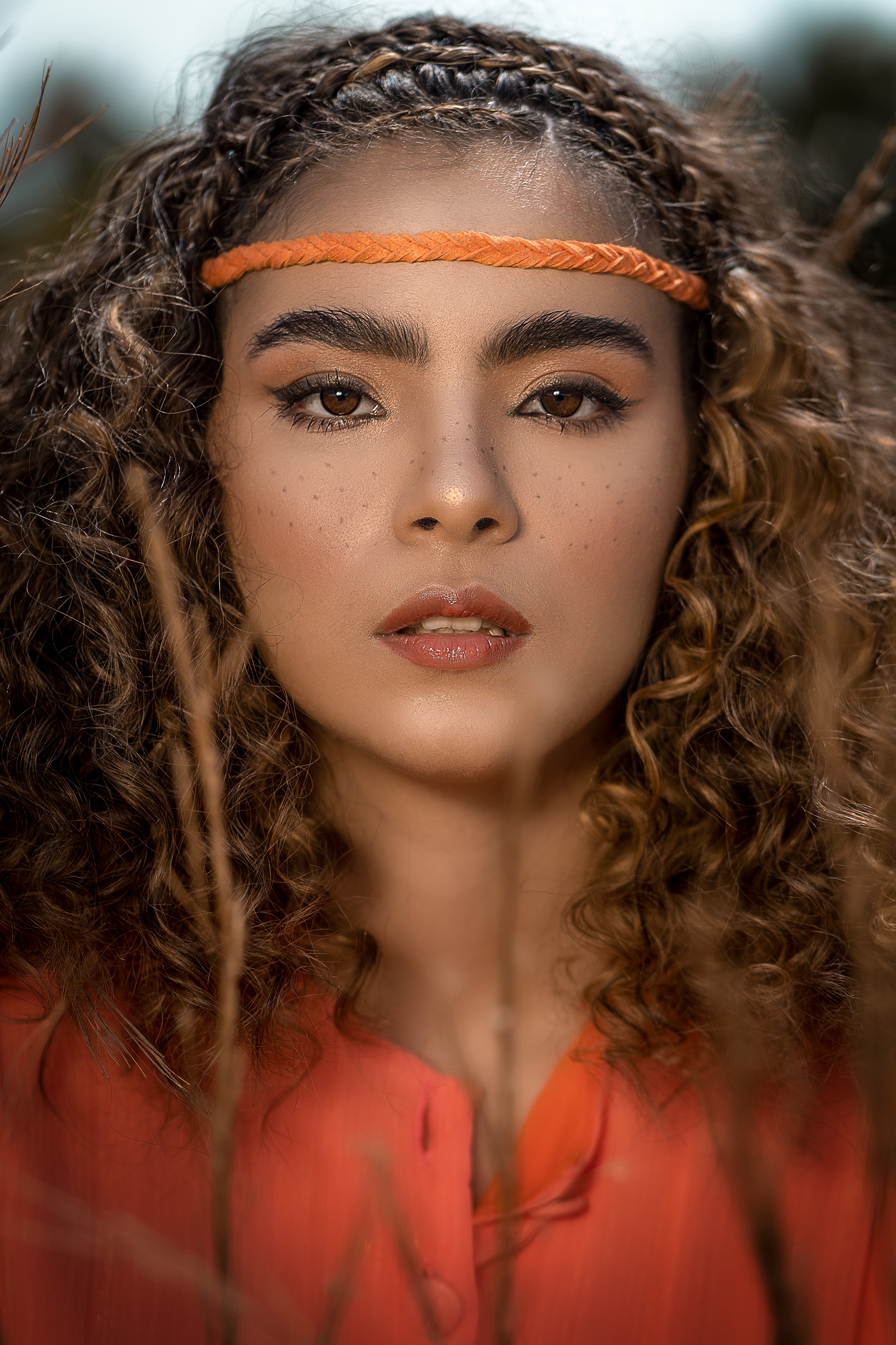 Foto: Iván Cruz MUA: Irle Lastra Modelo: Regina del Águila Diseño: María Victoria Zarrabal Rabelo