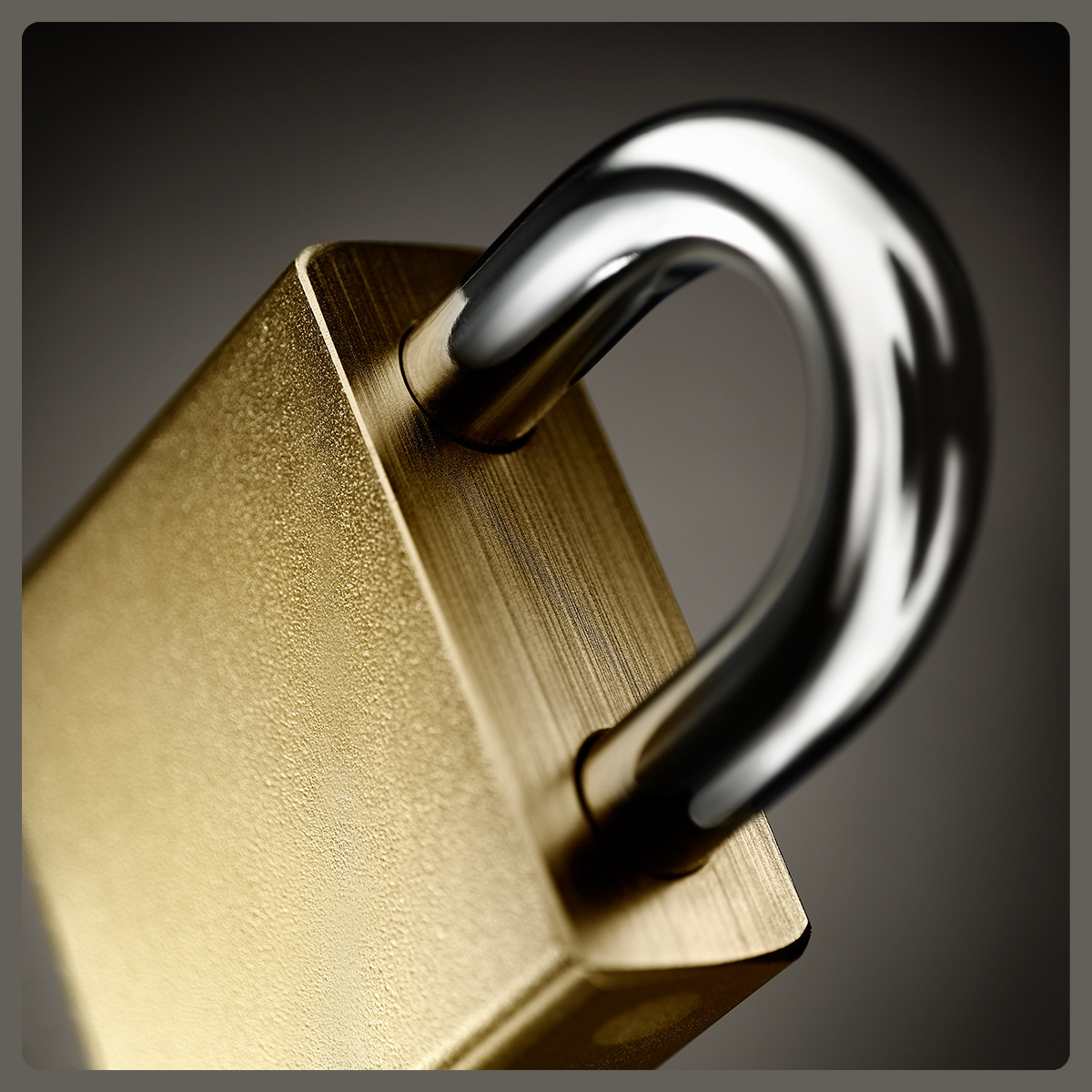 Padlock conceptual image, Pete Gardner, Photographer, Studio, Still Life, London, UK, © Copyright Pete Gardner