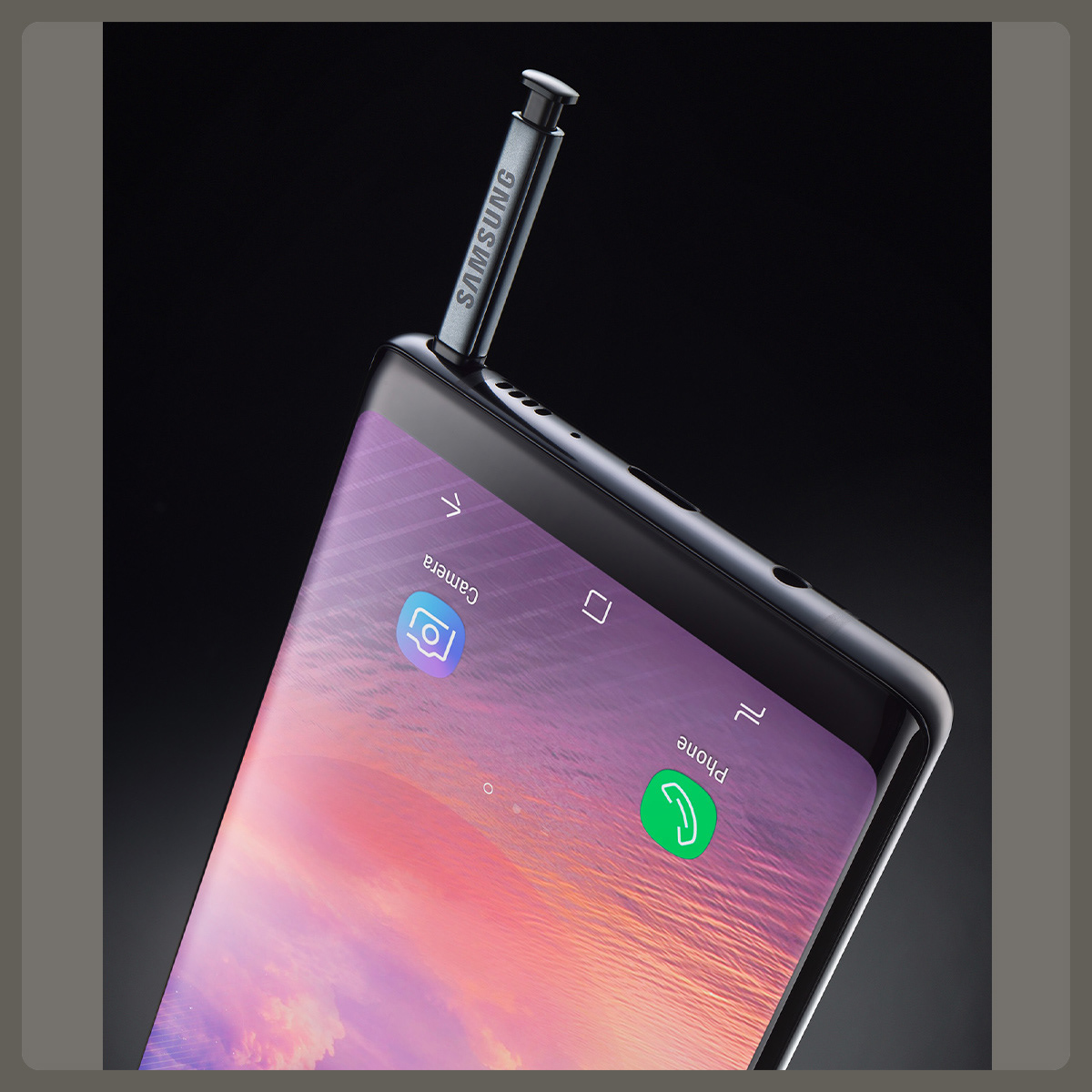 Samsung Note, Pete Gardner, Photographer, Studio, Still Life, London, UK, © Copyright Pete Gardner