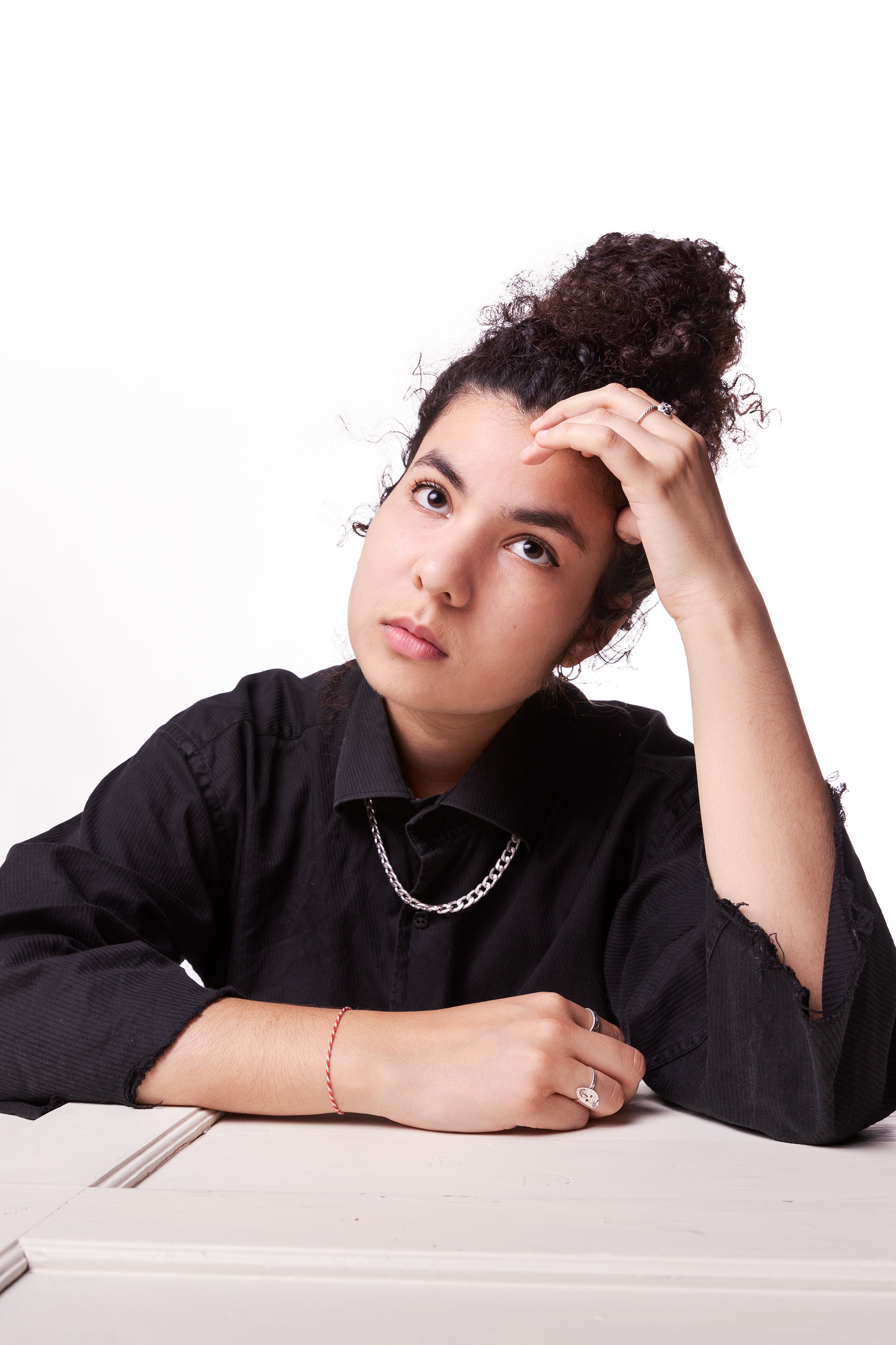 Mélodie Lauret, singer, actor.ess