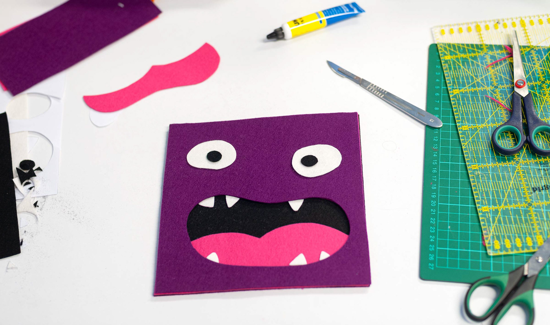 schetsen - vilt - monster - illustratie - kaartje - geboortekaart