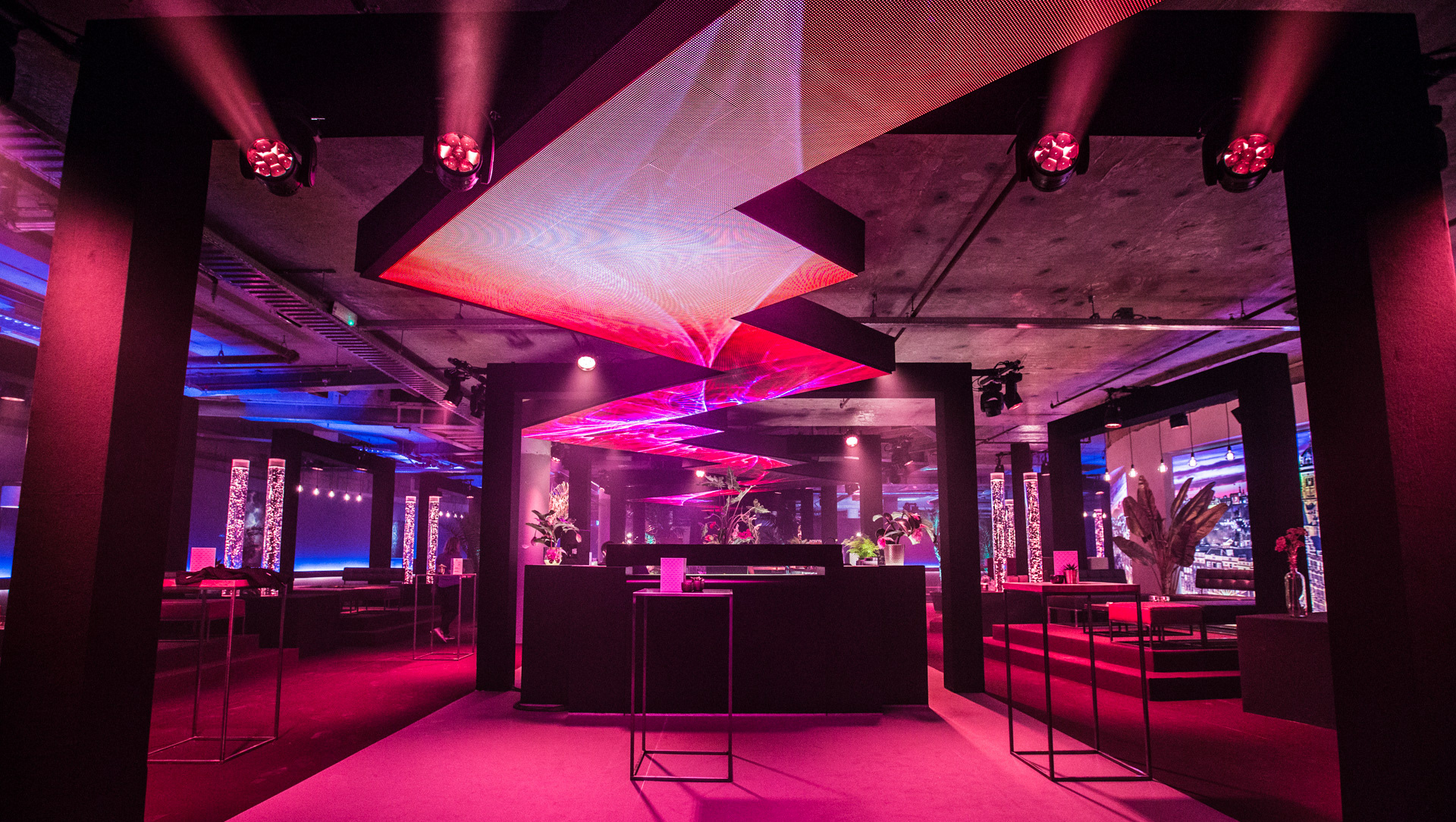 BigVis | Stagedesign - Interior Design - Club For One Day