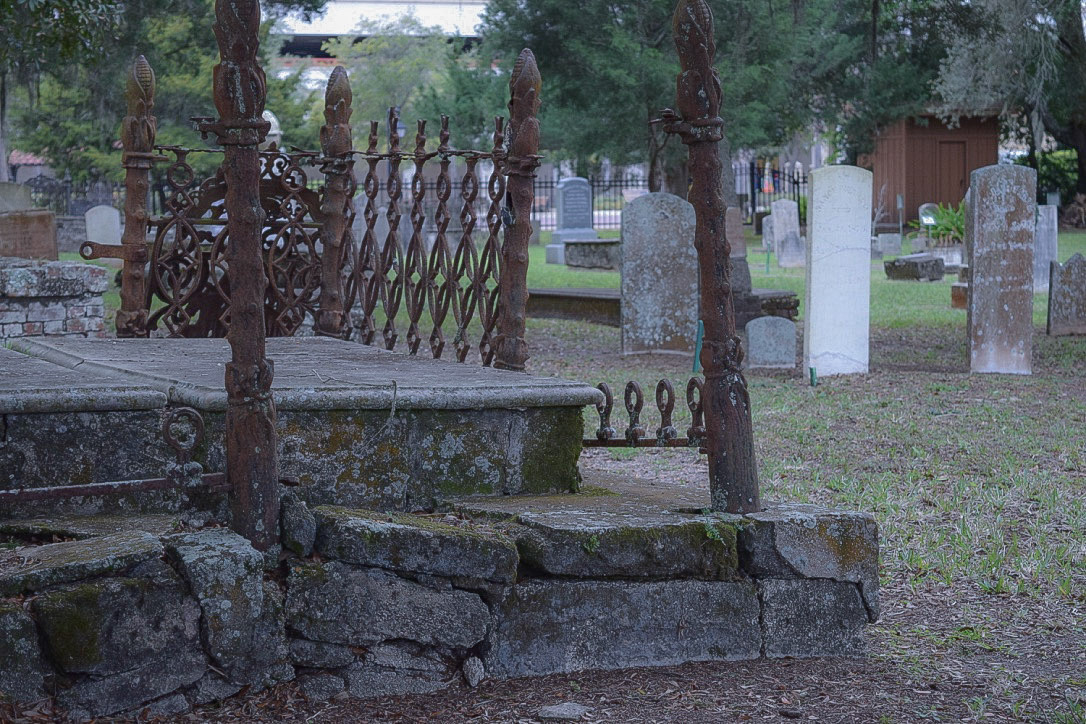Huguenot Graveyard
