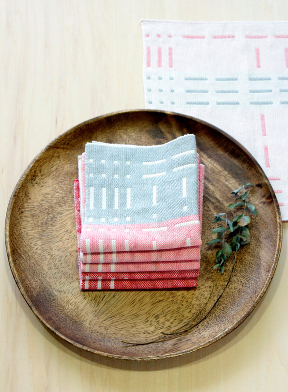 "10/1000" H.F Väv 2016 <Towel> ハンカチ material: Cotton/ Linen size: 25 × 25 cm design, fabrication: Hanako Fujino / H.F Väv