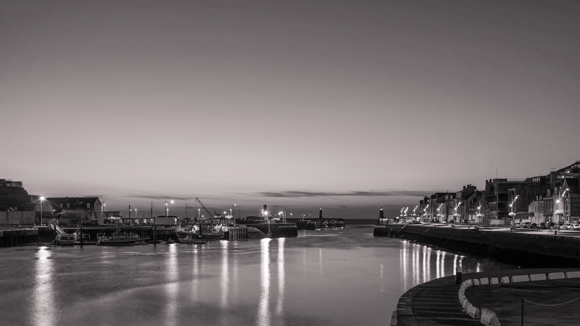 Fécamp - Harbour - BW