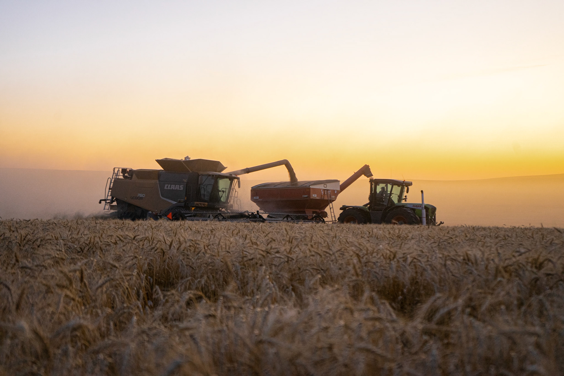 Is that a XERION 3300?!