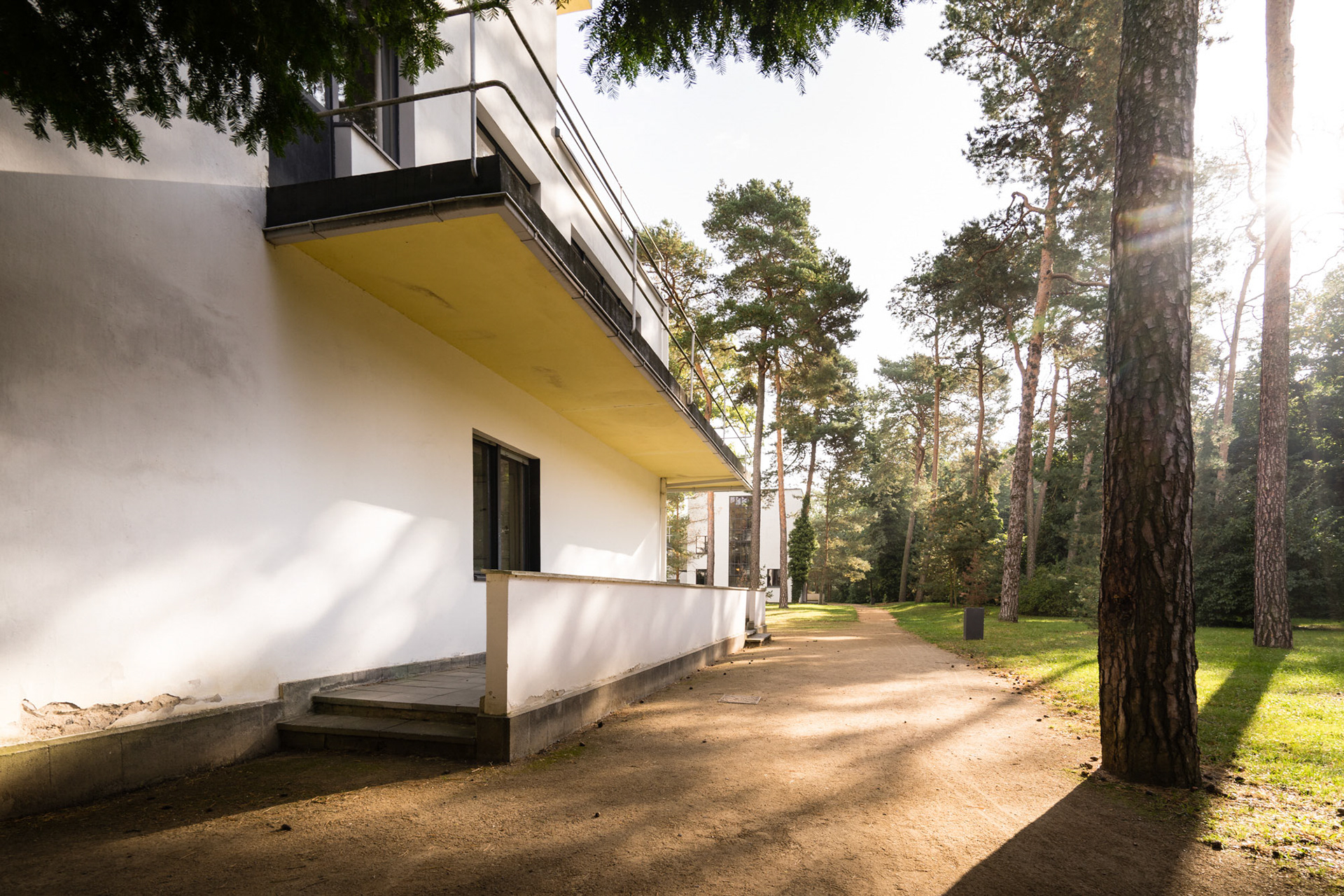 Adam Naparty // Photography & Film Dessau eben