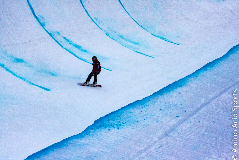 Suisse Elias Allenspach finishes his 900* in Copper's Halfpipe