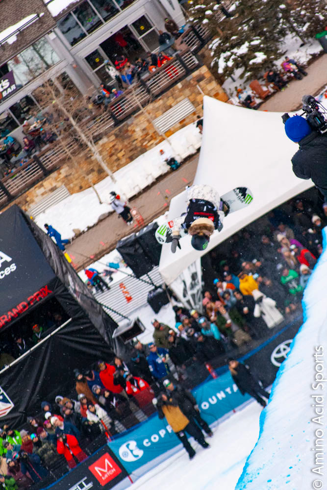 Chloe Kim pulls a back flip cart for her final hit on Run 2 of her Halfpipe cruise