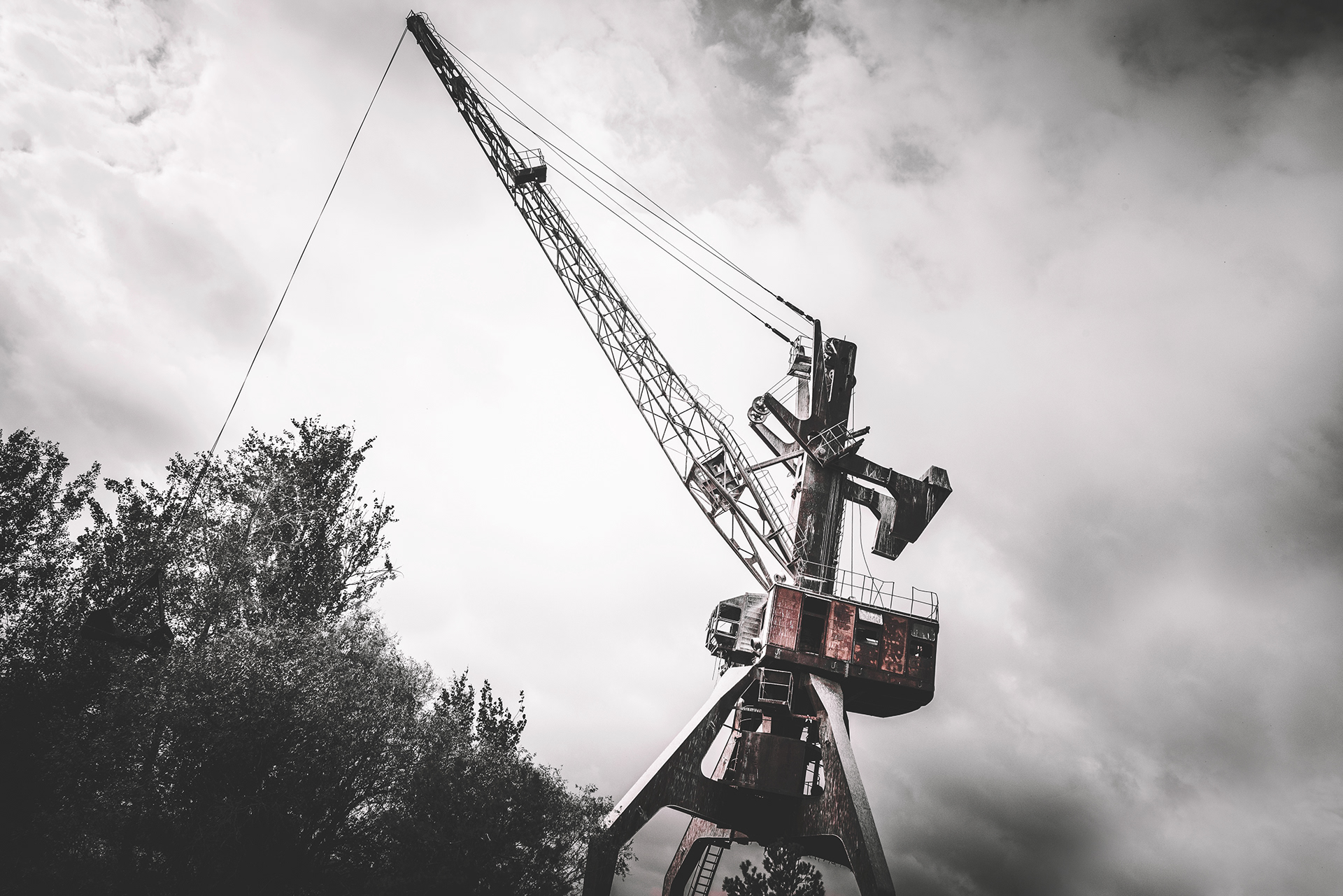 A Postrh CHERNOBYL EXCLUSION ZONE CRANES