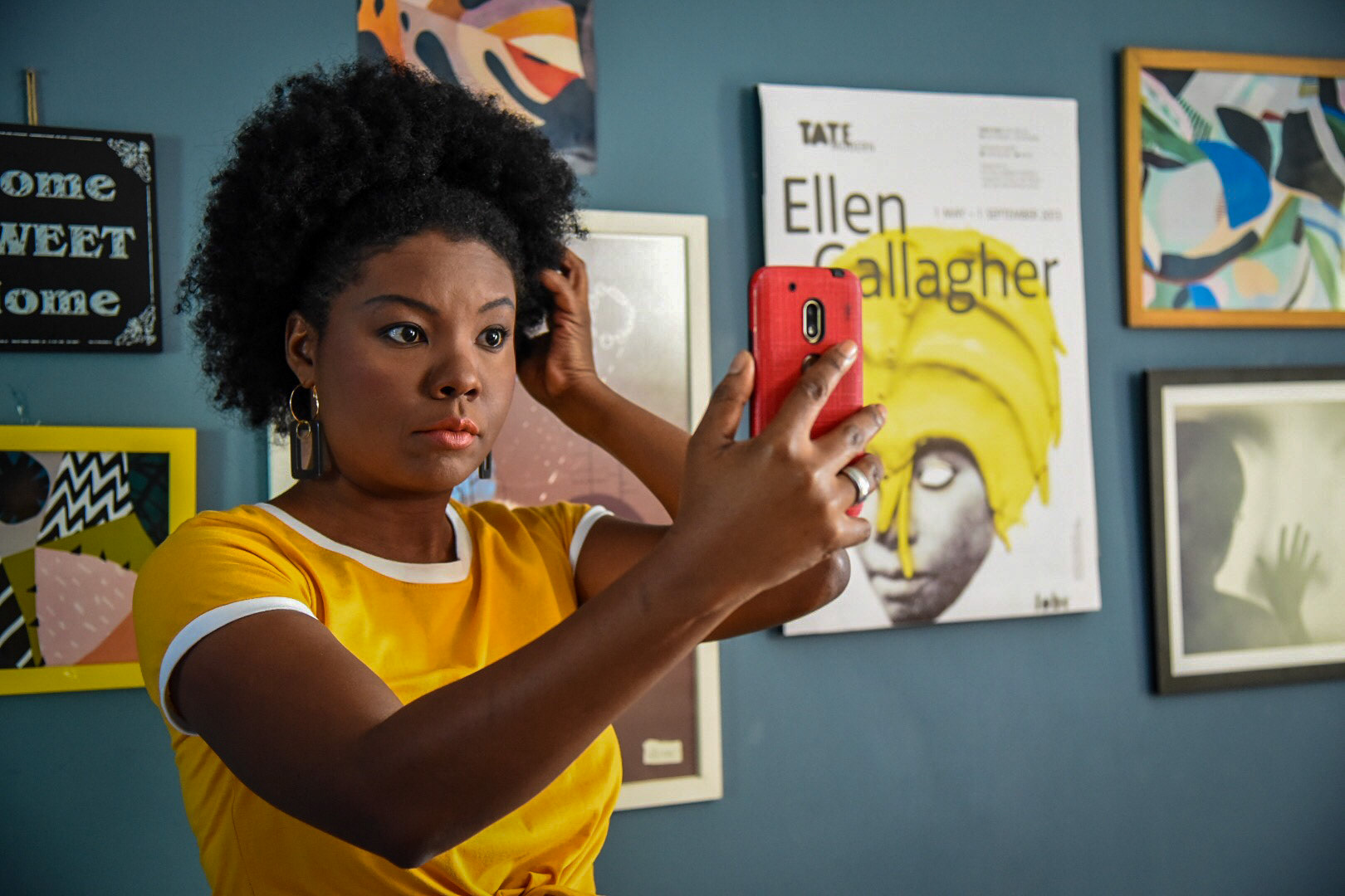 Em Cima do Muro (Hilda Lopes Pontes, 2019)