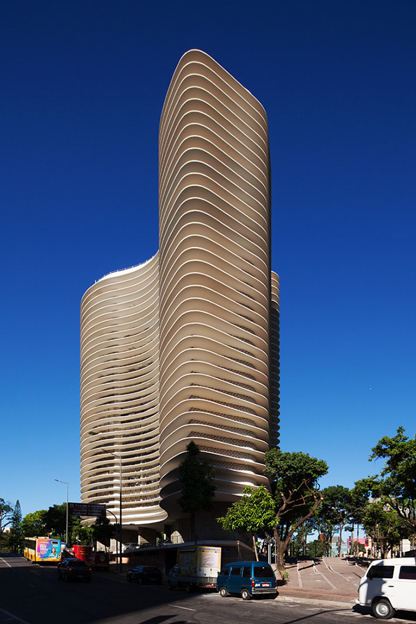 daniel ducci - OSCAR NIEMEYER, EDIFÍCIO NIEMEYER