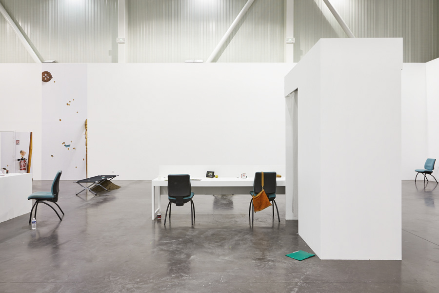 Emmanuelle Lainé, Suspension Volontaire de la Crédulité, Panorama 2019, exhibition view, Credit : Jeanchristophe Lett