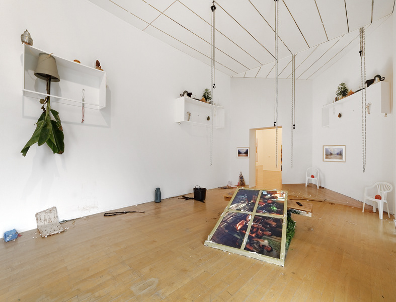 Emmanuelle Lainé, Biennale de Lyon 2015"la vie Moderne", exhibition view, credit: Blaise adilon