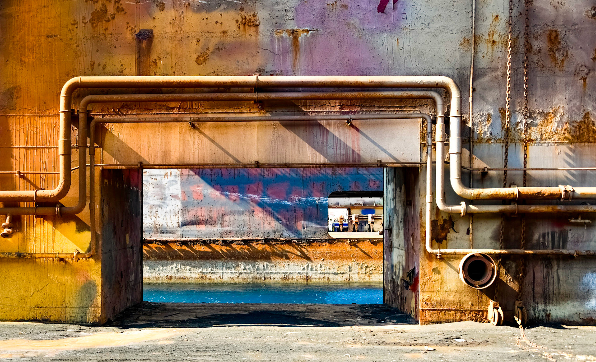 François L'Hotel, ”survival door 1", 2017, Photography, 180x120 cm - Archival Fine Art Inkjet Print - Edition : 1/3
