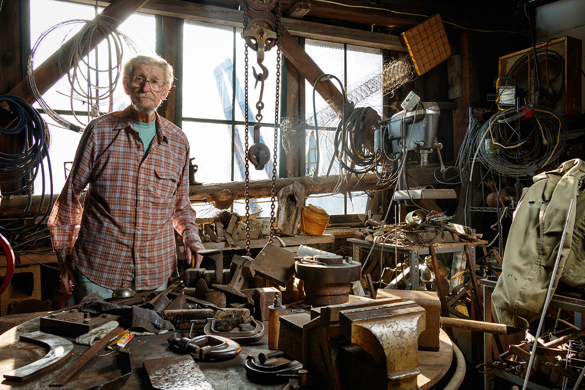 Environmental portrait of sculptor Chuck Ginnever in Westminster, Vermont, by photographer Zachary P. Stephens