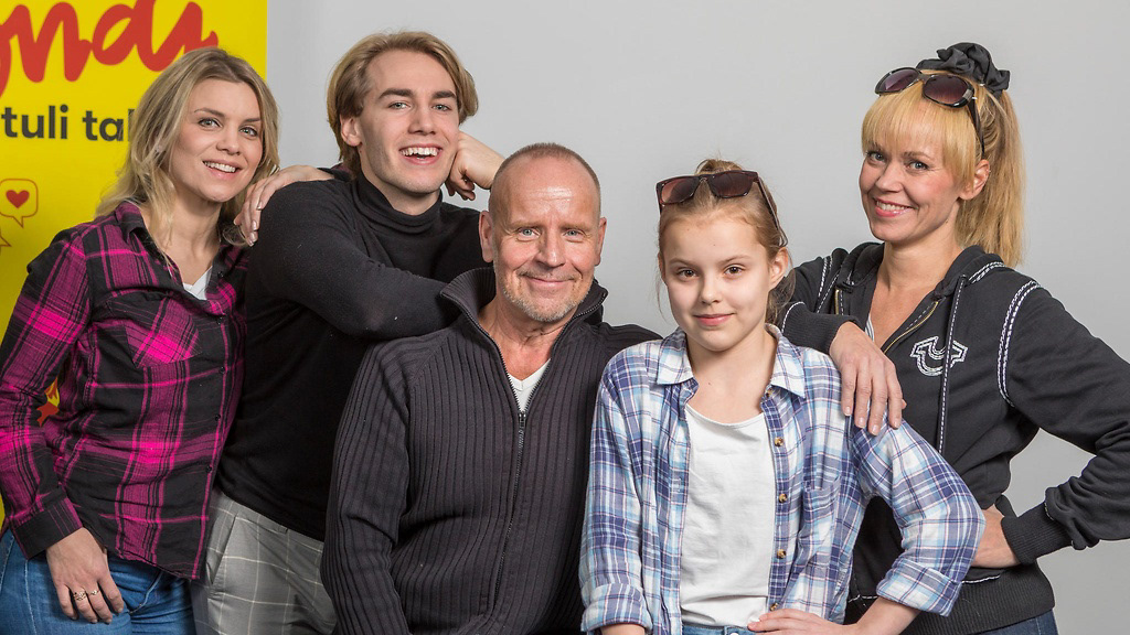 Blondi tuli taloon teatteriesityksen ensi-ilta 3/2018